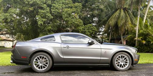 2012 Ford Mustang V6 Premium