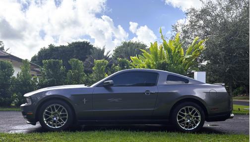 2012 Ford Mustang V6 Premium