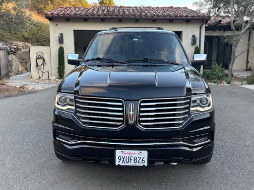 Black 2017 Lincoln Navigator Reserve