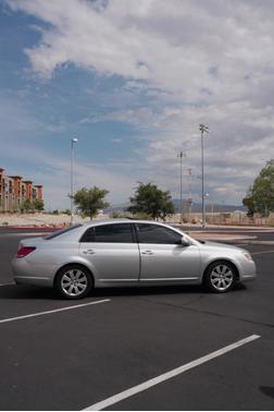 2005 Toyota Avalon XLS