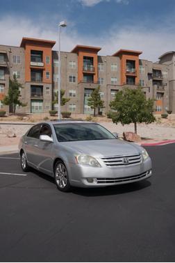 2005 Toyota Avalon XLS