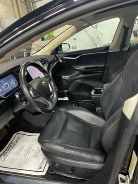 2016 Tesla Model S 70D