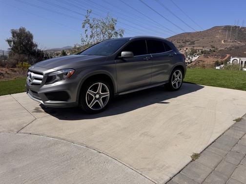 Gray 2016 Mercedes-Benz GLA-Class GLA 250
