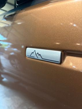 Orange 2016 Land Rover LR4 HSE LUX Landmark Edition