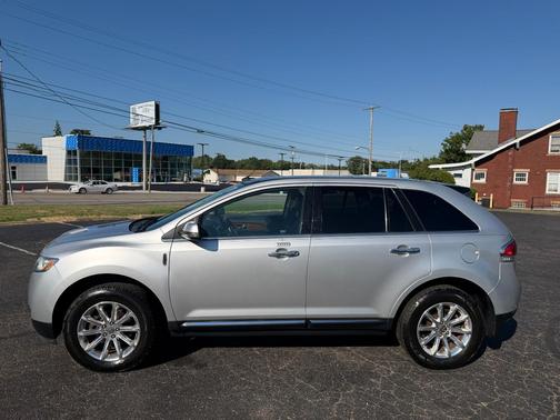 Silver 2013 Lincoln MKX Base