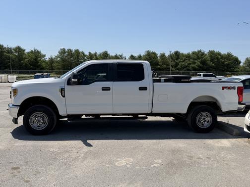 White 2018 Ford F-250 XL