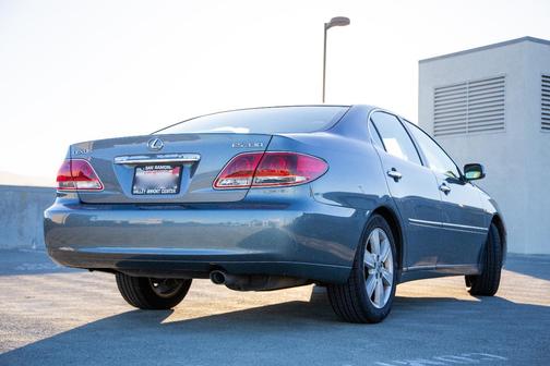 Blue 2005 Lexus ES 330 Base