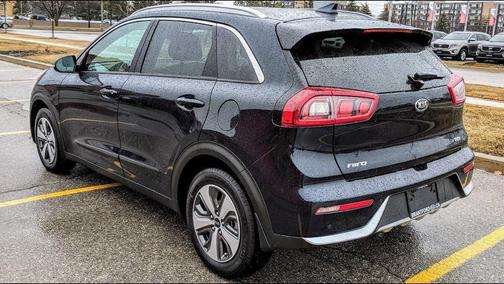 Gray 2018 Kia Niro EX