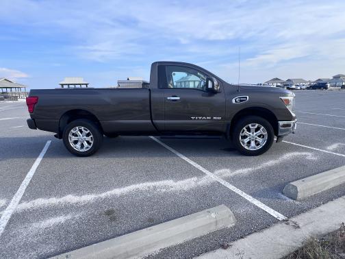 2017 Nissan Titan XD SV