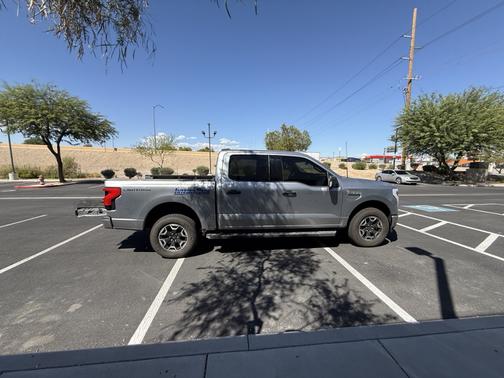2023 Ford F-150 Lightning XLT