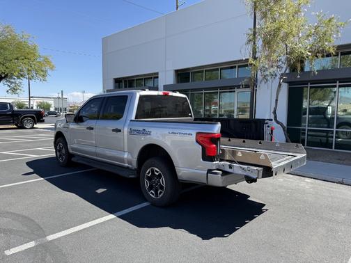 2023 Ford F-150 Lightning XLT