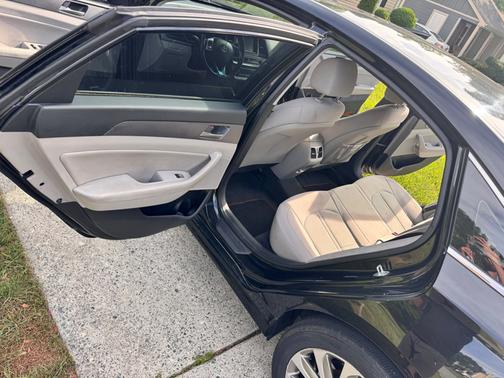 Black 2019 Hyundai SONATA SEL