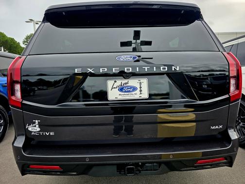 2025 Ford Expedition Max Active 4x4