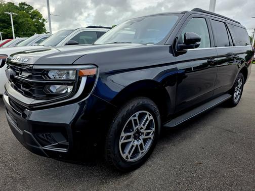 2025 Ford Expedition Max Active 4x4