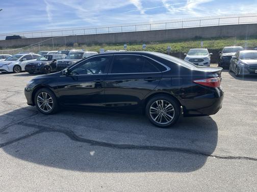 2015 Toyota Camry SE