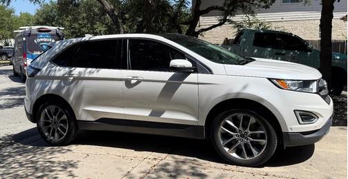 White 2015 Ford Edge Titanium