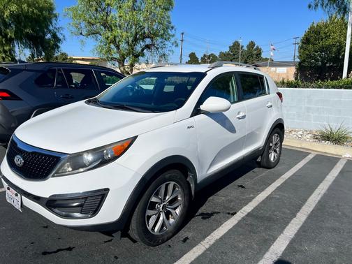 White 2014 Kia Sportage LX