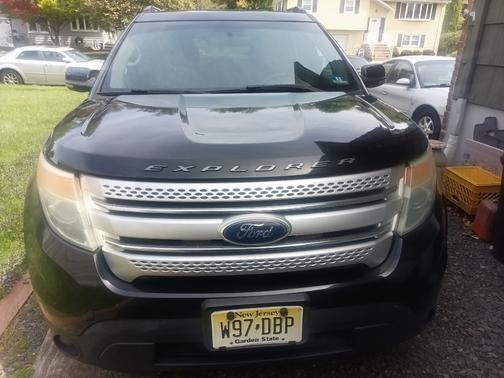 Black 2011 Ford Explorer XLT