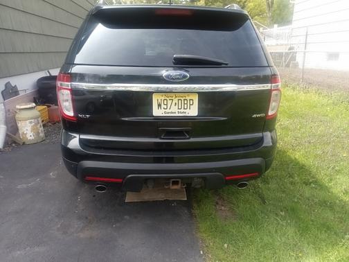 Black 2011 Ford Explorer XLT