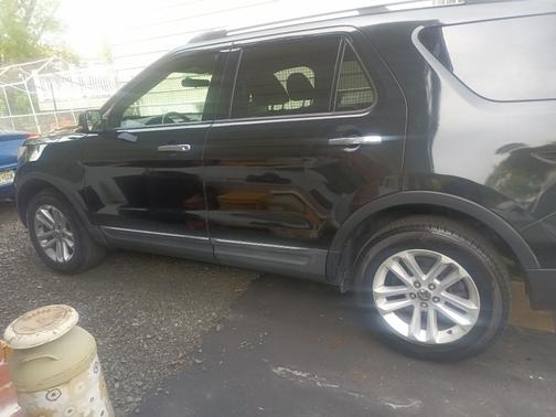 Black 2011 Ford Explorer XLT