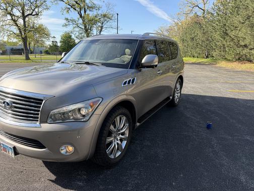 Gray 2013 INFINITI QX56 Base
