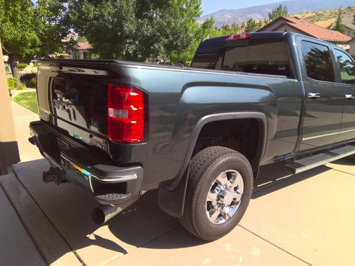 Black 2018 GMC Sierra 2500 SLT