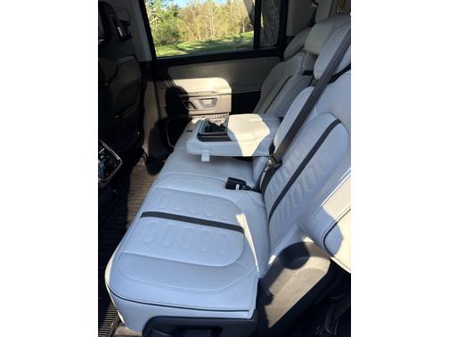 2024 Rivian R1S Adventure Quad-Motor Large Package