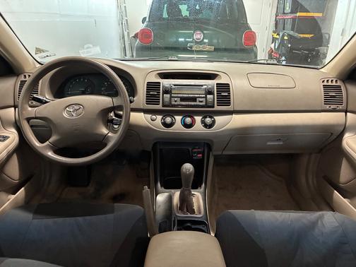 Green 2003 Toyota Camry LE