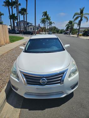 White 2013 Nissan Altima 2.5 S