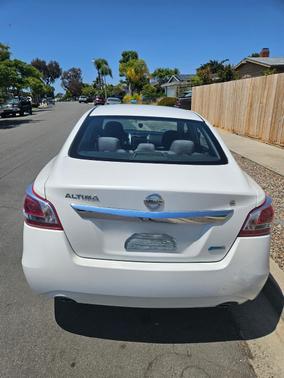 White 2013 Nissan Altima 2.5 S