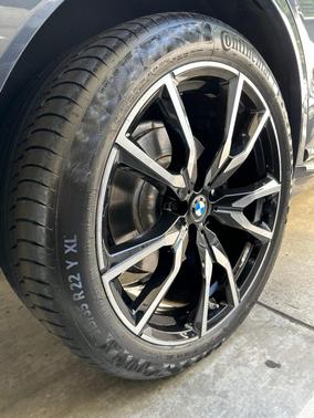 Gray 2022 BMW X7 xDrive40i