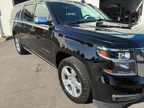 Black 2019 Chevrolet Suburban Premier