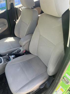 Green 2014 Ford Fiesta SE