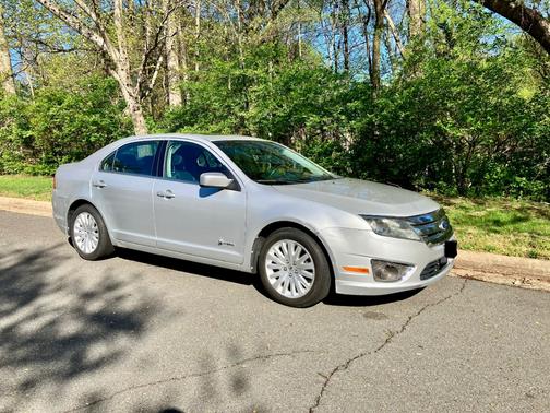 2010 Ford Fusion Hybrid Base
