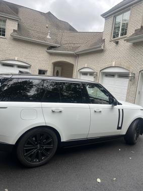 2023 Land Rover Range Rover P530 SE SWB