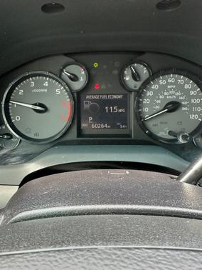 White 2016 Toyota Tundra SR