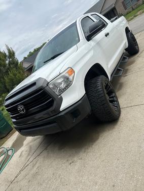 White 2016 Toyota Tundra SR