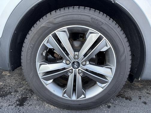 Silver 2014 Hyundai SANTA FE Limited