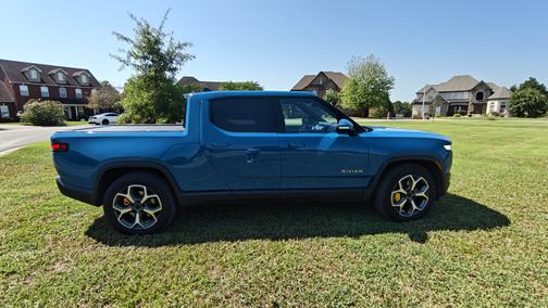 2022 Rivian R1T Adventure Package