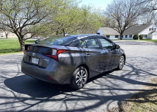 2021 Toyota Prius LE