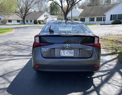 2021 Toyota Prius LE