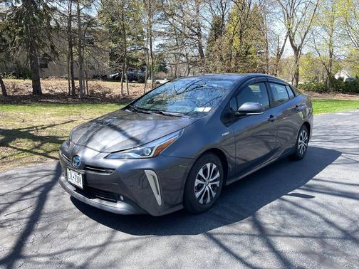 2021 Toyota Prius LE