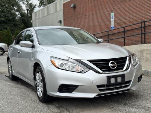 Silver 2018 Nissan Altima 2.5 S