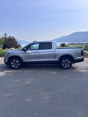 Silver 2018 Honda Ridgeline RTL-E