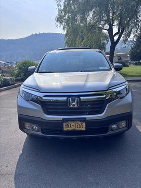 Silver 2018 Honda Ridgeline RTL-E