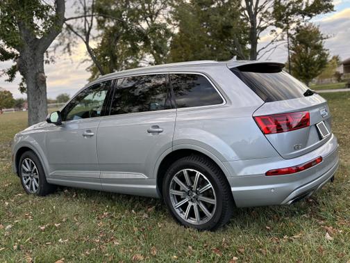 2019 Audi Q7 55 Premium Plus