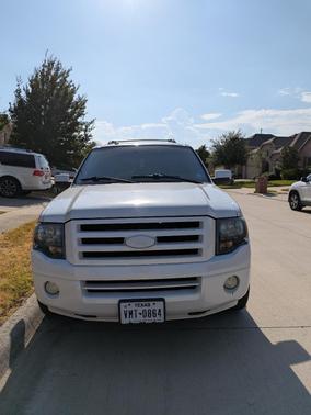 White 2009 Ford Expedition Limited