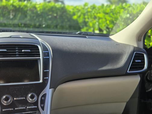 2020 Lincoln Nautilus Standard