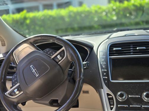 2020 Lincoln Nautilus Standard