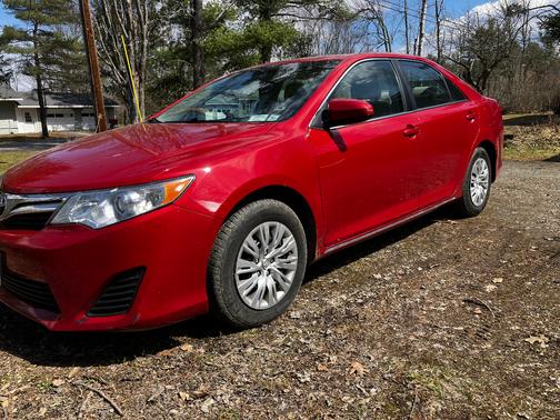 2014 Toyota Camry LE